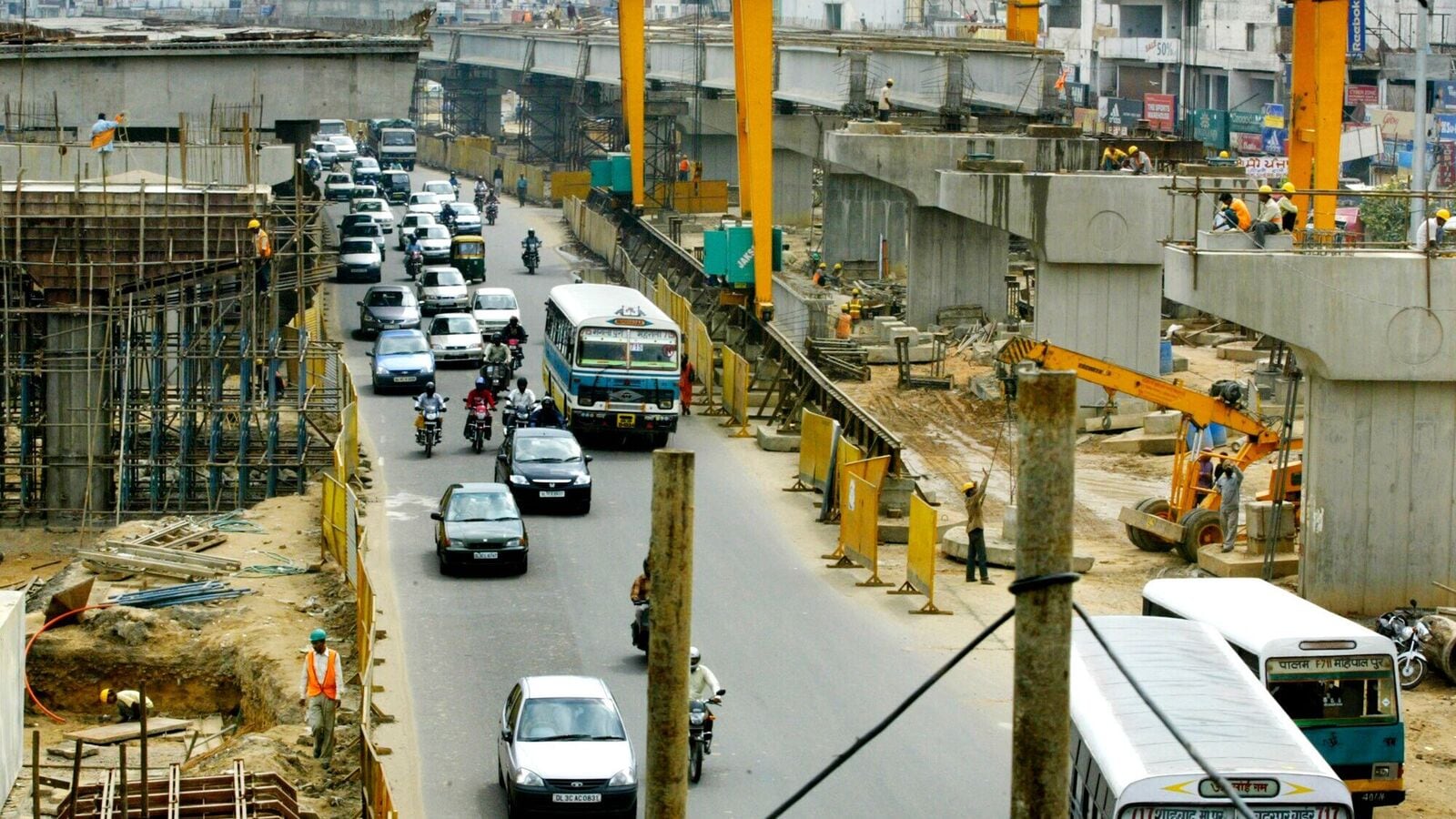 PM GatiShakti planning group assesses seven major road and rail initiatives for enhanced connectivity.